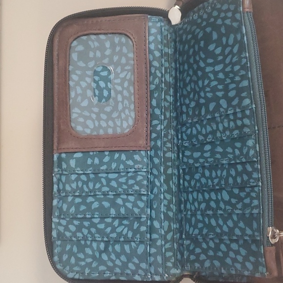 Fossil Key Per Quilted Wallet - Picture 3 of 6